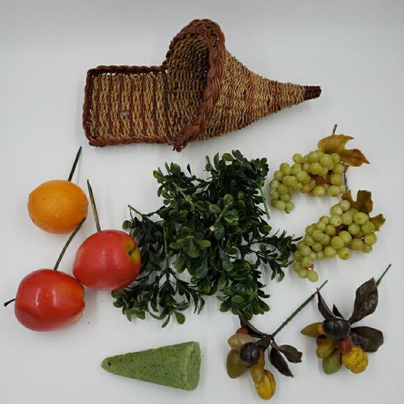 Vtg Cornucopia Basket FALL Centerpiece Horn of Plenty Fruit Nuts Thanksgiving - Picture 11 of 16
